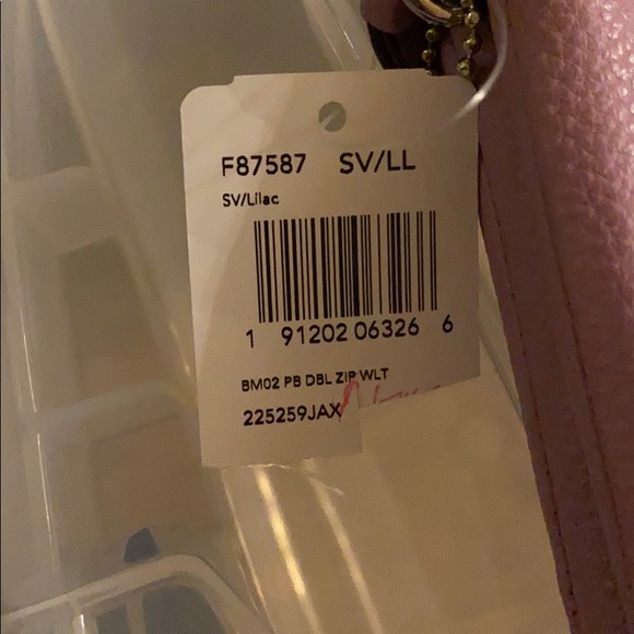 Coach wristlet - Picture 3 of 3